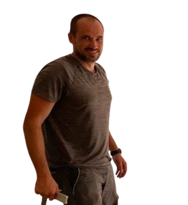 Cédric Lacoste, artisan électricien passionné à Saint-Loubès